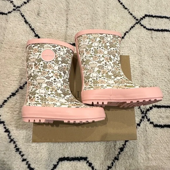 Jamie Kay boots BOGS Ugg 7c - Picture 7 of 9